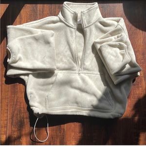 Aritzia TNA Half Zip Cropped Fleece Pullover Sweater